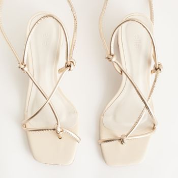 Sandália média amarração - OFF WHITE/OURO LIGHT