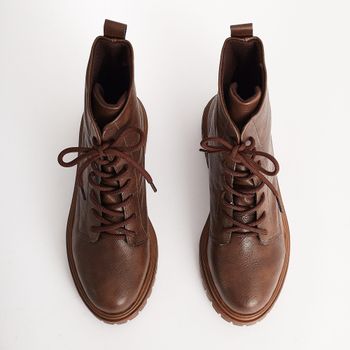 Bota curta destroyed - TERRA