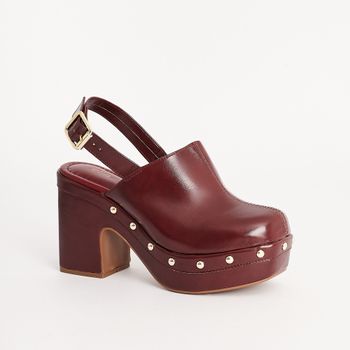 Plataforma Clog Tachas - BURGUNDY