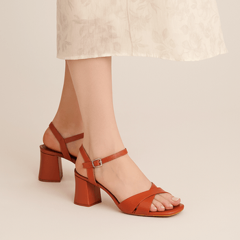 Sandália Couro Tiras Cruzadas - CARAMELO