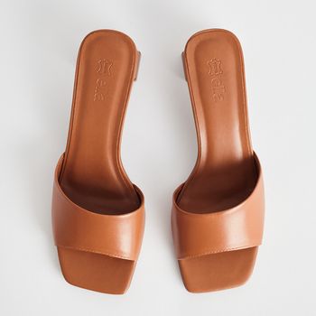 Tamanco Tira Única em Couro - CARAMELO