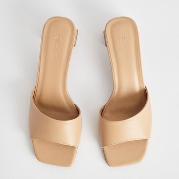 Tamanco Tira Única em Couro - AMENDOA