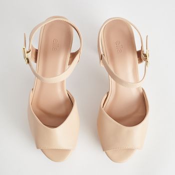 Sandália meia pata - AMENDOA